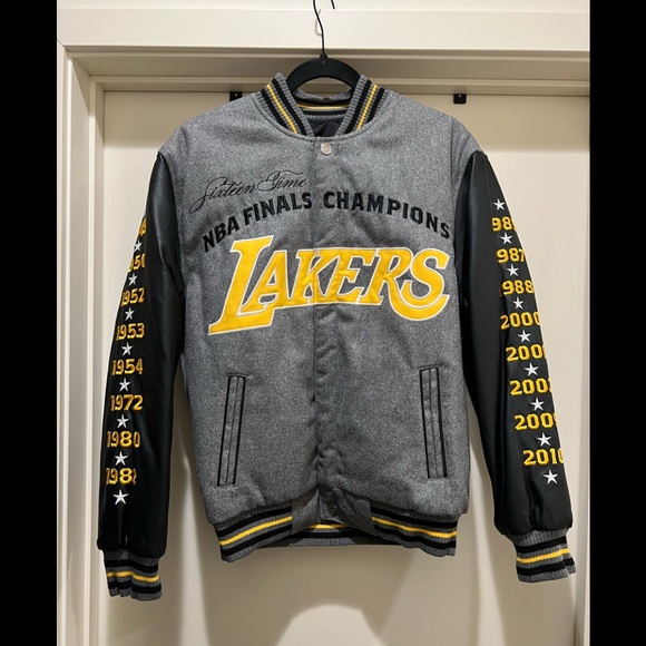 LA Lakers Championship Commemorative Reversible Jacket - Picture 1 of 12